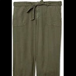 NYDJ Olive fashion capris